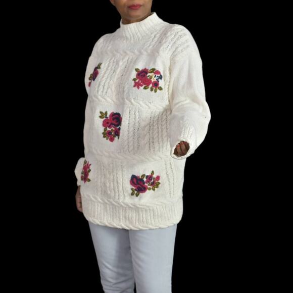 Vintage American Eagle Chunky Sweater White HandKnit Fisherman Floral Size Large - Picture 13 of 15